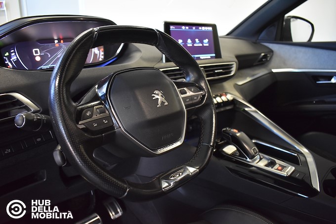 PEUGEOT 5008 BlueHDi 180 S&S EAT8 GT